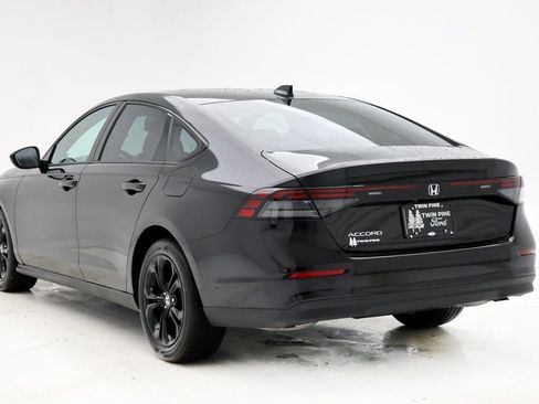 Used 2025 Honda Accord SE image 7