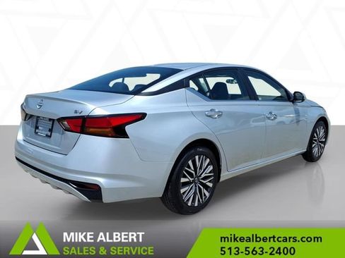 Used 2023 Nissan Altima 2.5 SV FWD image 7