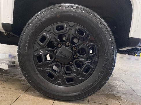 Used 2024 GMC Sierra 3500 Denali Ultimate AWD/4WD image 26