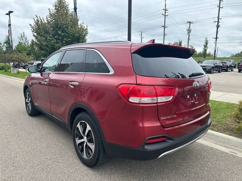 Used 2017 Kia Sorento EX w/ EX V6 Premium Package AWD/4WD image 2