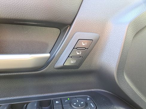 New 2025 Toyota 4Runner Limited image 17