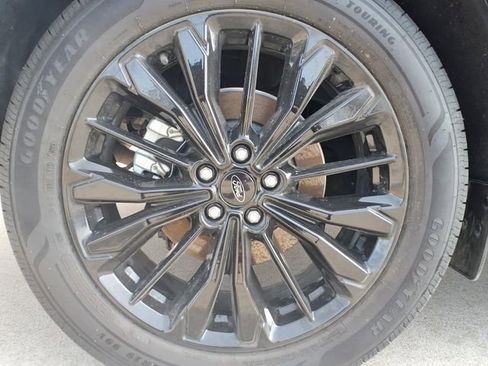 Used 2025 Ford Escape ST-Line Elite w/ Premium Technology Package image 28