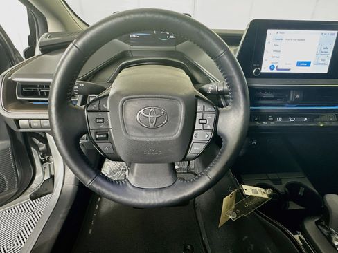 Used 2023 Toyota Prius XLE FWD image 15