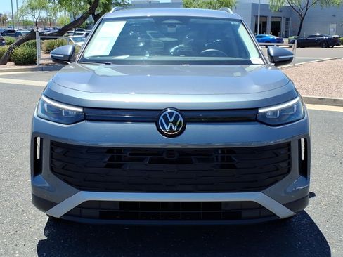 Certified 2025 Volkswagen Tiguan S FWD image 2