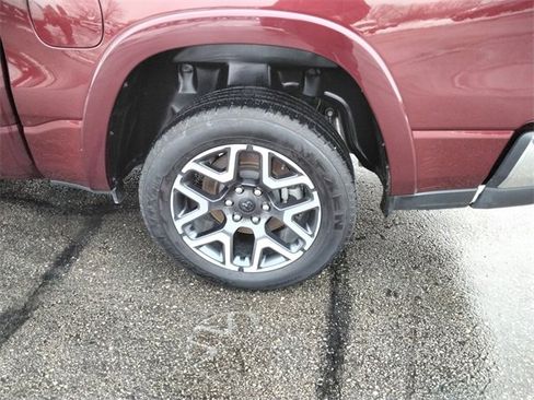 Used 2025 RAM 1500 Laramie image 18