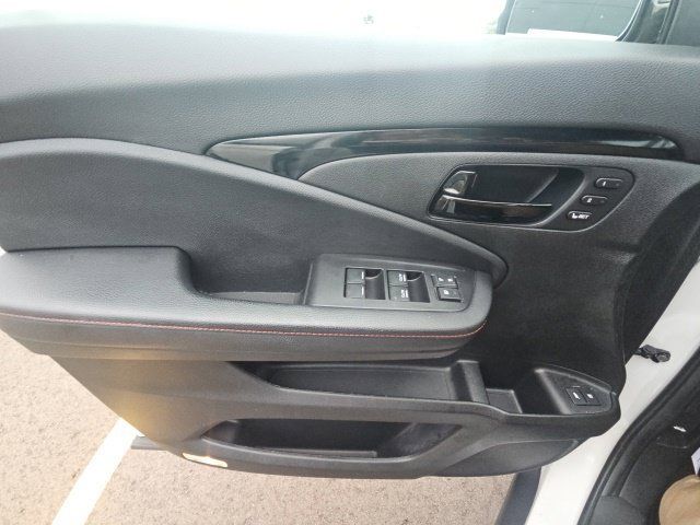 Used 2024 Honda Passport Black Edition image 25