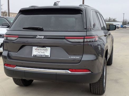 New 2025 Jeep Grand Cherokee Laredo X image 3