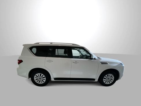 Used 2024 Nissan Armada SV AWD/4WD image 9