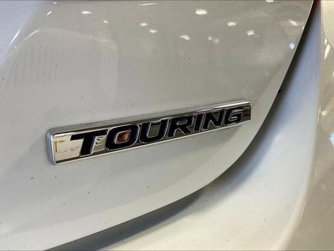 Used 2018 Honda Accord Touring image 42