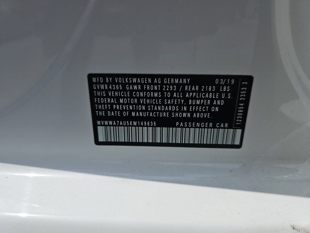Used 2019 Volkswagen Golf R 4-Door AWD/4WD image 32