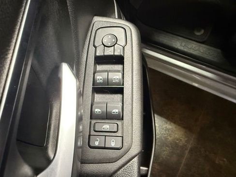 Used 2025 RAM 1500 Big Horn AWD/4WD image 11