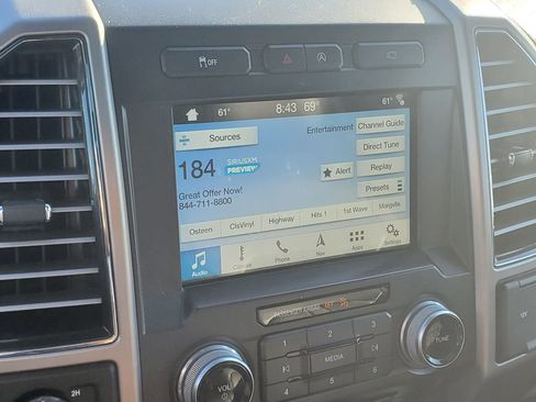 Used 2017 Ford F150 Platinum w/ Equipment Group 701A Luxury image 19