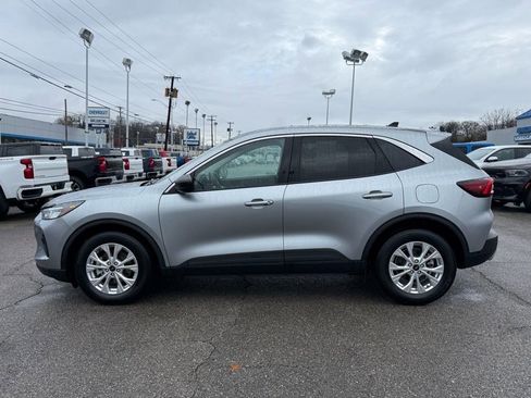 Used 2023 Ford Escape Active w/ Cold Weather Package image 7