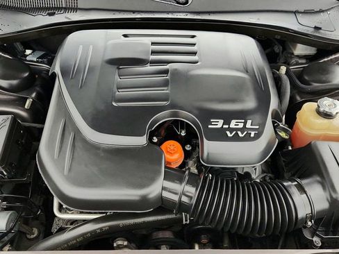 Used 2021 Chrysler 300 Touring w/ Chrome Appearance Package image 25