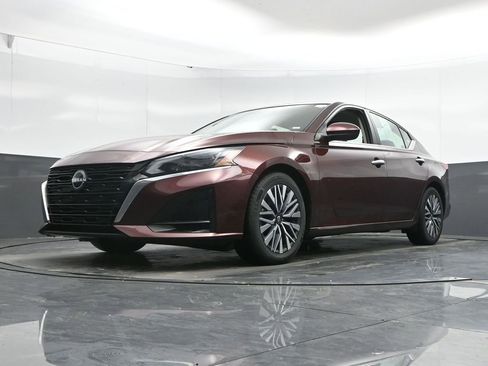 Used 2023 Nissan Altima 2.5 SV image 48