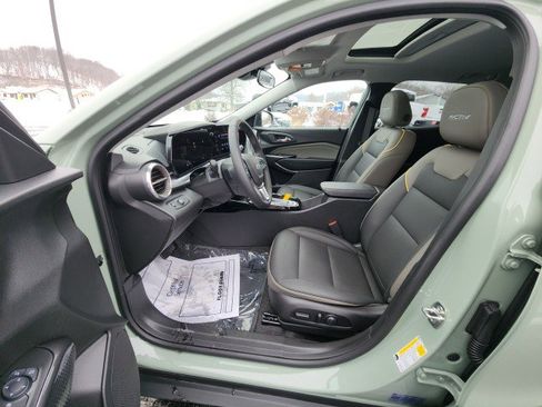 Used 2026 Chevrolet Trax ACTIV w/ Sunroof Package image 27