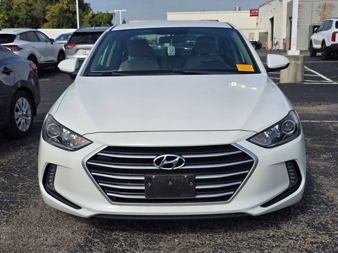 Used 2017 Hyundai Elantra SE w/ SE A/T Tech Package 03 FWD image 2