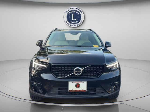 Certified 2024 Volvo XC40 B5 Plus w/ Protection Package Premier AWD/4WD image 13