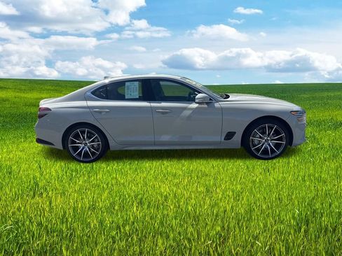 Used 2025 Genesis G70 2.5T AWD/4WD image 2