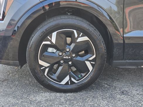 Used 2023 Kia Niro Wind w/ Wind Preserve Package FWD image 9