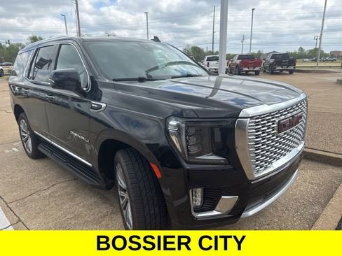 Used 2021 GMC Yukon Denali w/ LPO, Illumination Package image 3