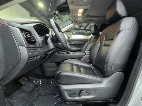 Used 2021 Nissan Rogue SL image 14