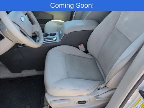 Used 2010 Ford Edge SEL FWD image 16