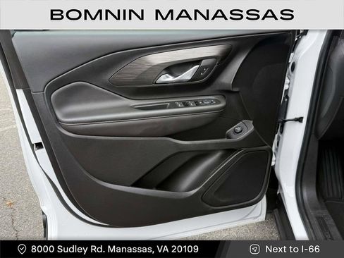 Used 2022 GMC Terrain SLE w/ Driver Convenience Package image 14