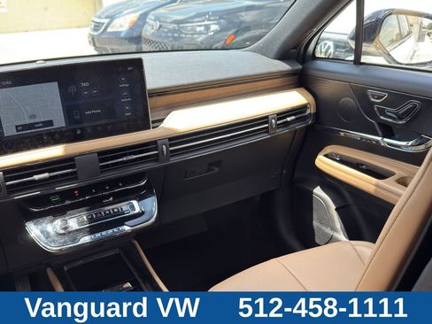Used 2023 Lincoln Corsair Reserve w/ Equipment Group 201A AWD/4WD image 28