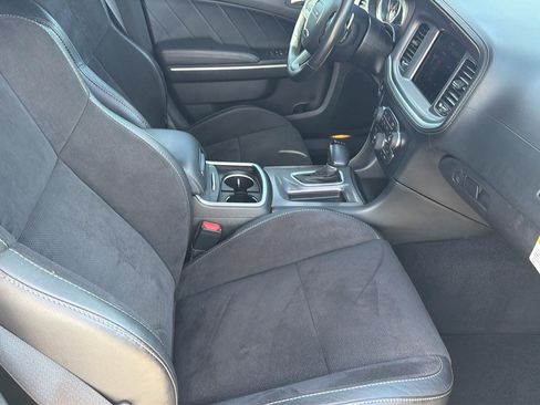 Used 2022 Dodge Charger R/T w/ Plus Group RWD image 34