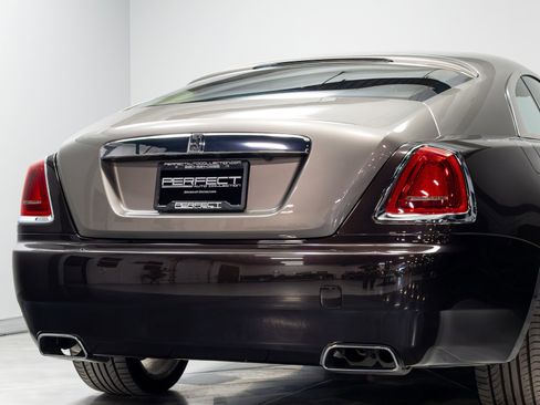 Used 2015 Rolls-Royce Wraith RWD image 87