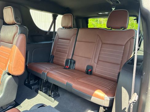 Used 2023 GMC Yukon XL Denali Ultimate AWD/4WD image 26