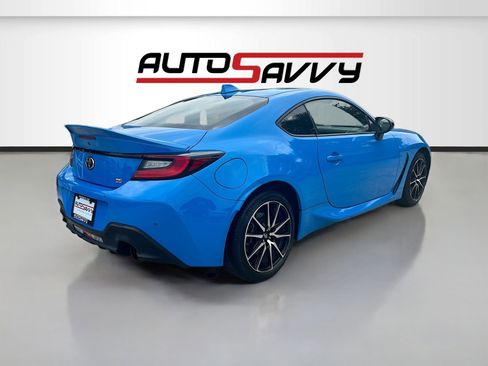 Used 2023 Toyota GR86 RWD image 7