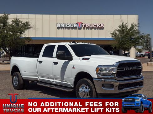 Used 2024 RAM 3500 Tradesman w/ Chrome Appearance Group AWD/4WD image 3