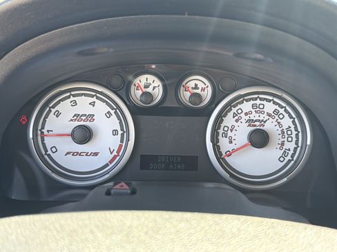 Used 2010 Ford Focus SES FWD image 17