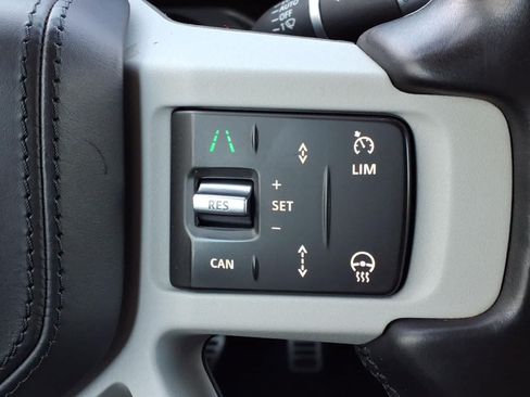Used 2020 Land Rover Defender 110 HSE AWD/4WD image 18