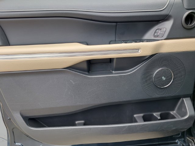 Used 2024 Ford Expedition Max Limited AWD/4WD image 15