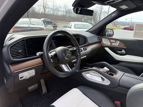Certified 2025 Mercedes-Benz GLE 450e 4MATIC image 8