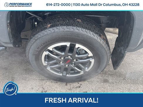 Used 2025 Toyota Tacoma TRD Sport image 11