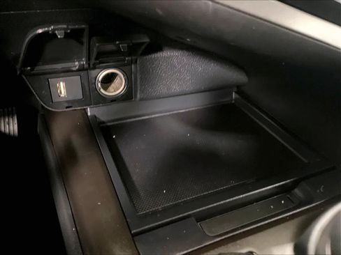 Used 2023 Toyota Camry SE image 26