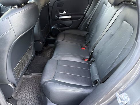 Used 2025 Mercedes-Benz GLA 250 4MATIC image 19