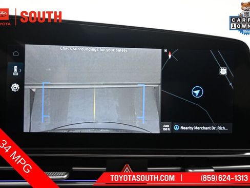 Used 2025 Hyundai Elantra SEL FWD image 18