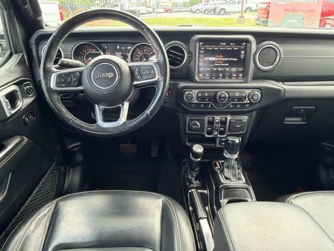 Used 2020 Jeep Gladiator Overland w/ Popular Equipment Package AWD/4WD image 16