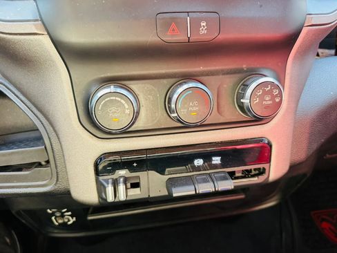 Used 2019 RAM 3500 Tradesman RWD image 16