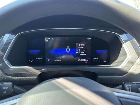 Used 2022 Volkswagen Tiguan S image 16