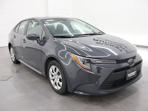 Used 2024 Toyota Corolla LE FWD image 2