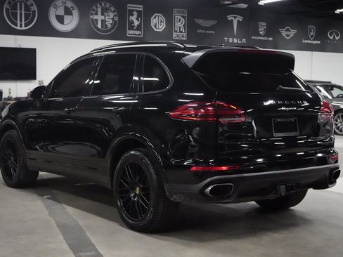 Used 2017 Porsche Cayenne Platinum Edition AWD/4WD image 3