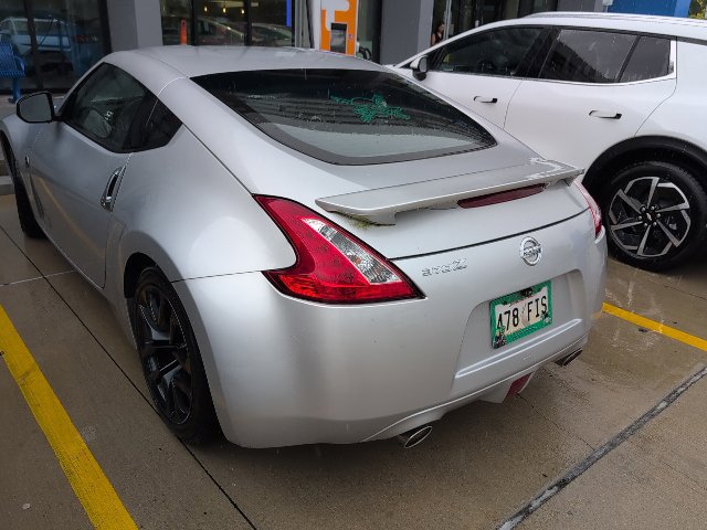 Used 2016 Nissan 370Z Coupe RWD image 5