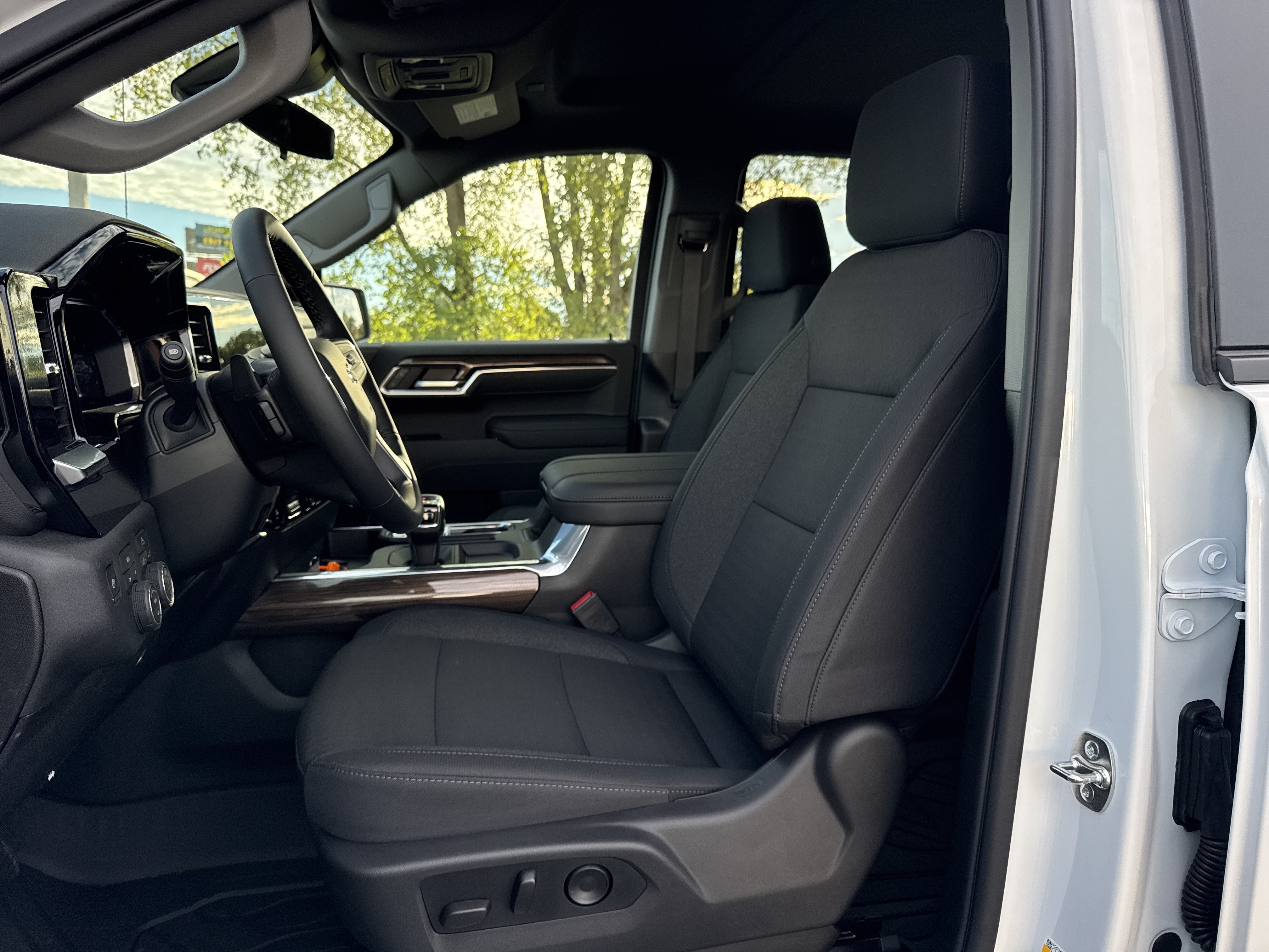 New 2026 Chevrolet Silverado 1500 RST w/ Convenience Package II AWD/4WD image 6