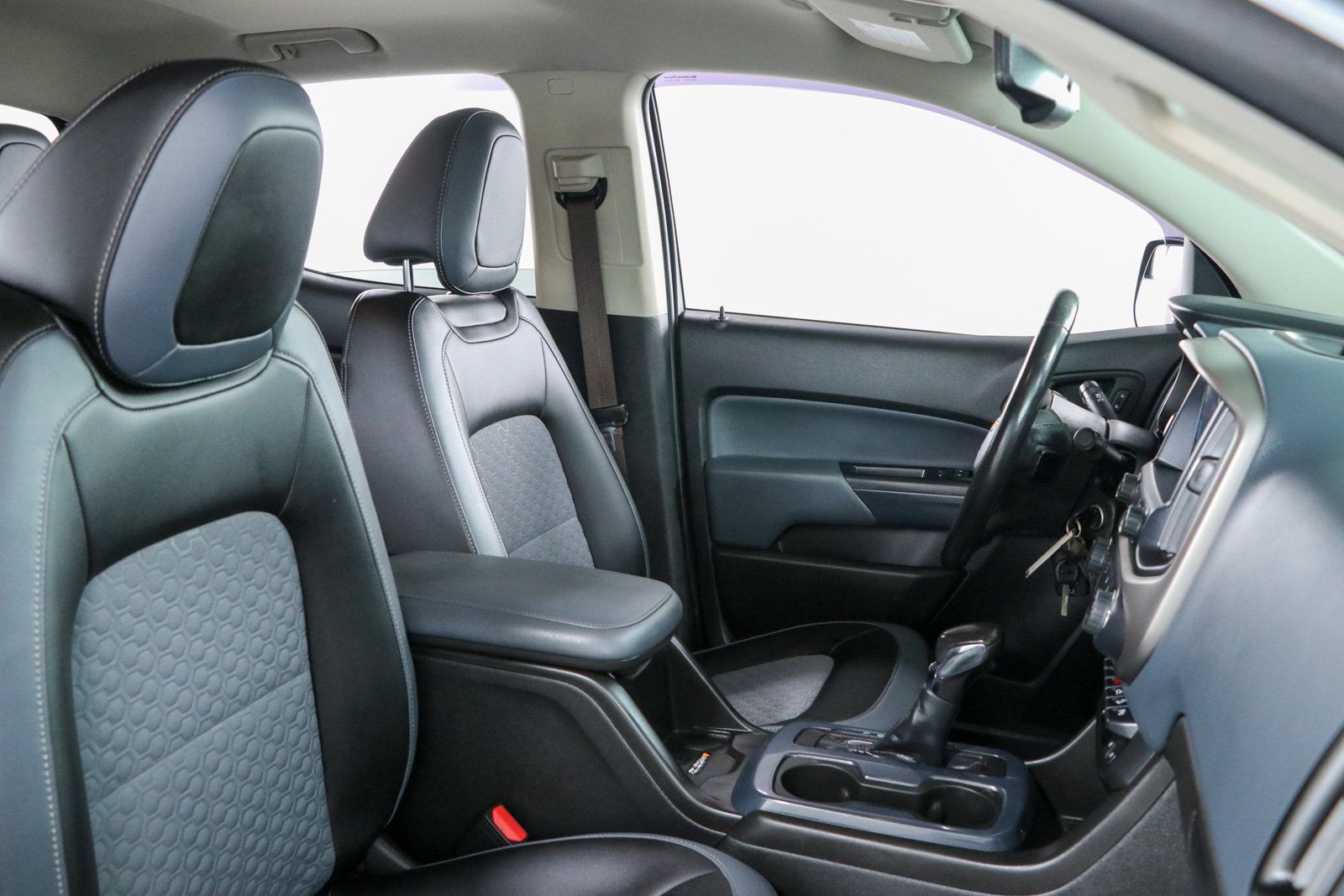 Used 2022 Chevrolet Colorado Z71 AWD/4WD image 27